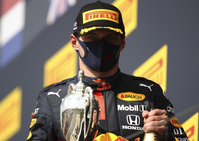 Max Verstappen poslije utrke frustrirano urlao, a kasnije pred novinarima glumio filozofa: Koliko se često to događa? Nikad!