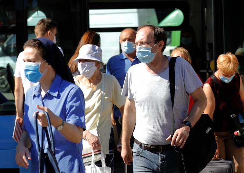 Svih 14 zaraženih iz vinkovačkog doma za starije hospitalizirani, još se ne zna kako se virus probio u dom