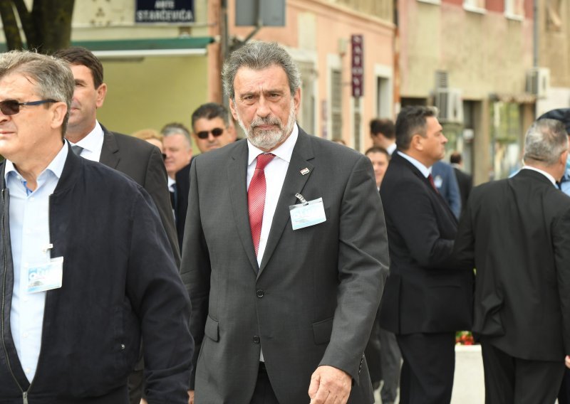 Sindikalna čelnica o funkcioniranju radne skupine za novu školsku godinu: A onda je došao ministar. Naljutio se i rekao - to tako neće moći!