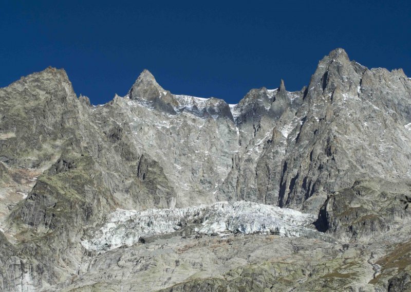 Ledenjak na Mont Blancu samo što se nije odlomio, traje evakuacija stanovnika