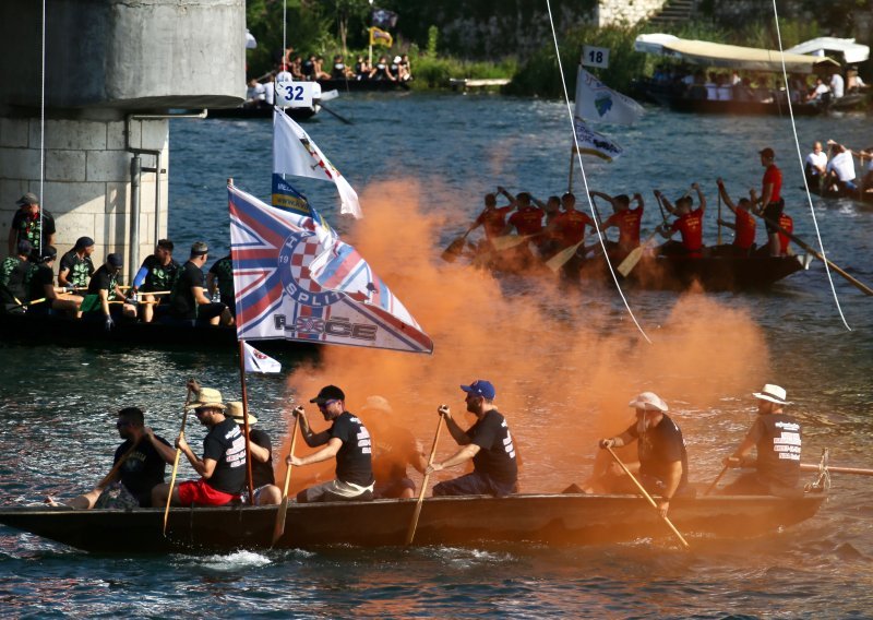 [FOTO] Maraton lađa završio s dva pobjednika - posadom Zagreba i Stablina, evo tko je stigao od uzvanika