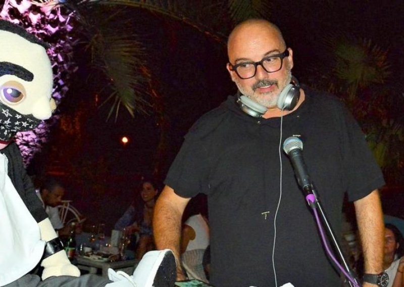 Povratak korijenima: Tony Cetinski kao DJ TonyC zabavljao goste terase opatijskog hotela