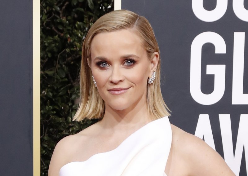 Reese Witherspoon pokazala još jednu ljetnu haljinu koju bi mnoge fashionistice rado vidjele u svojoj garderobi