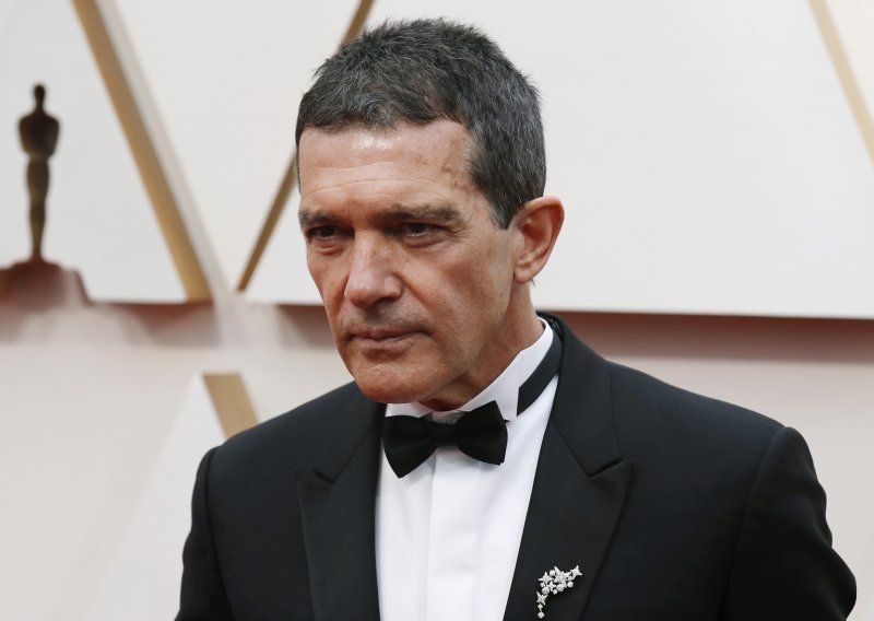 Umjesto najskupljih poklona, Antonio Banderas za 60. rođendan dobio rezultate testa - pozitivan je na koronavirus!