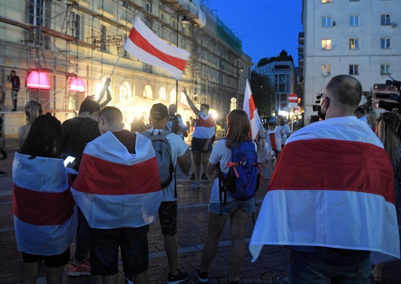 U Bjelorusiji ugašen internet, otežava dogovore prosvjednika