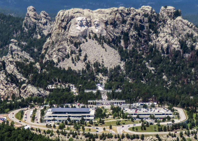 Američki mediji pišu da se Trump želi 'ugraditi' u Mount Rushmore, on uzvraća: Nije točno, ali nije loša ideja