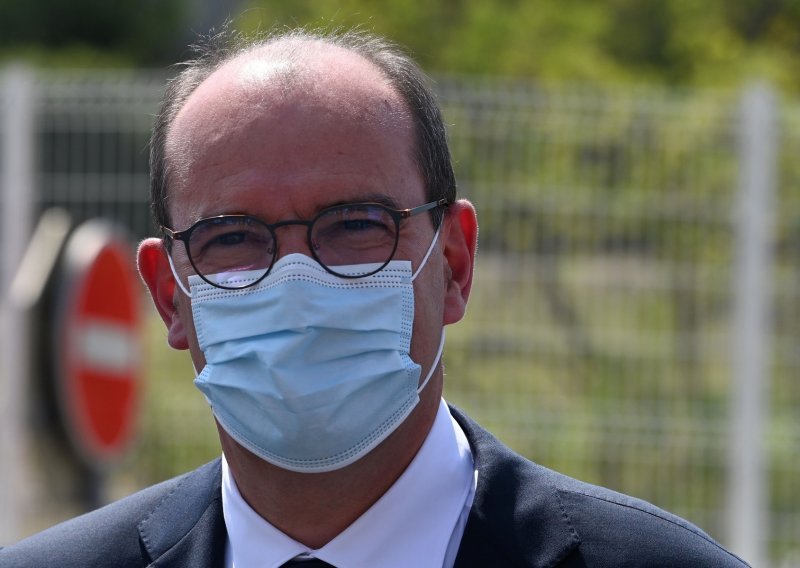 Francuski premijer upozorava da se epidemija kreće u pogrešnom smjeru