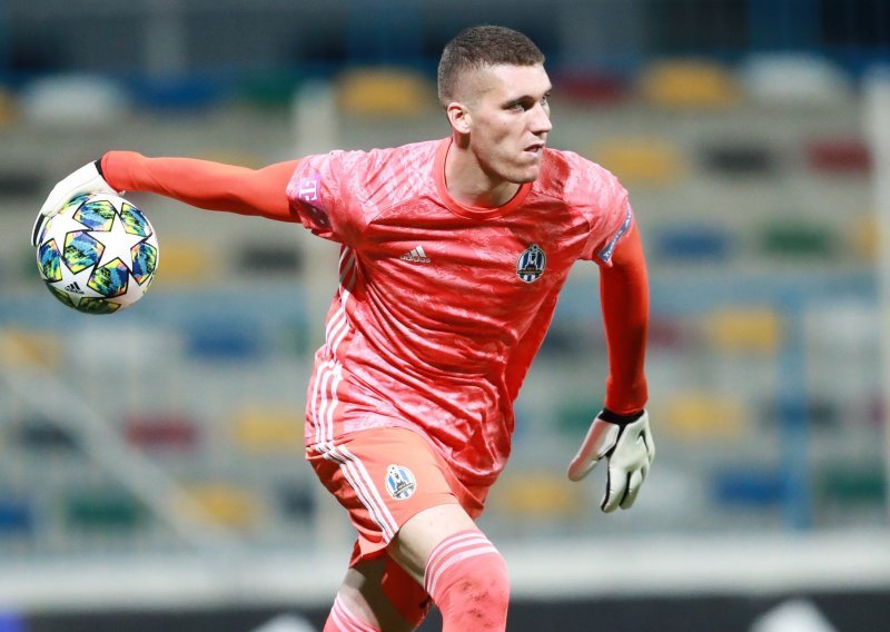Španjolski velikan kvari posao Slavenu Biliću i WBA-u te dovodi golmana hit momčadi HT Prve lige; na Kajzericu stižu milijuni?