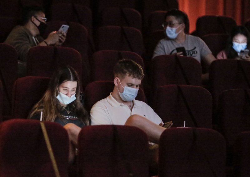 Nove preporuke za kinodvorane: Gledatelji bez maske samo kad jedu kokice i piju napitke