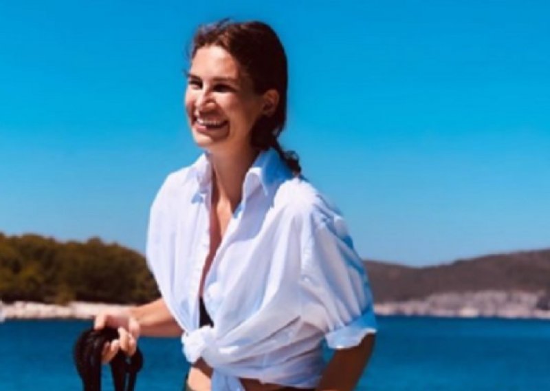Ornela Vištica: 'Ovih dana crnim, slušam Beethovena, hodam uglavnom bosa i mislim da ću se pretvoriti u ribu'
