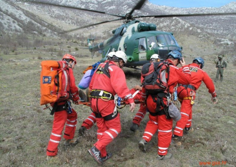 'Plaćamo helikopter po satu 5 tisuća eura zbog alpinista u japankama'
