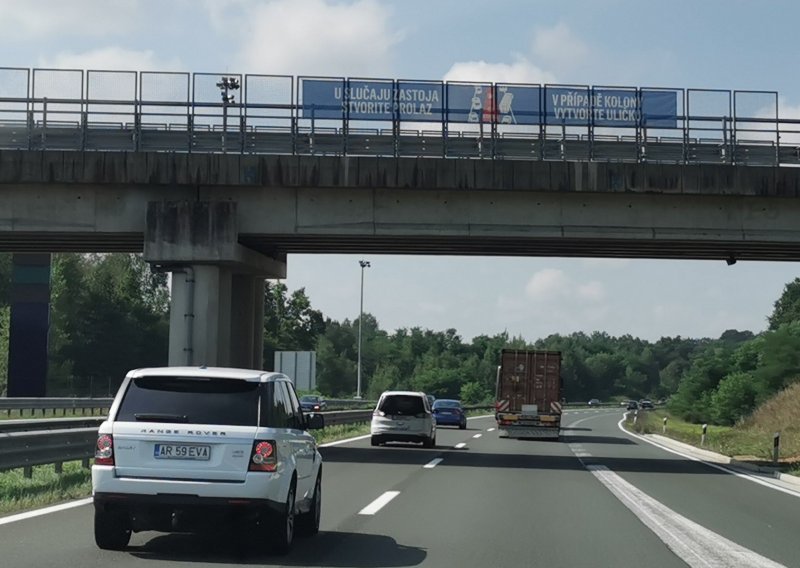 Prometna nesreća u blizini čvora Jankomir, vozi se u koloni dugoj oko tri kilometra