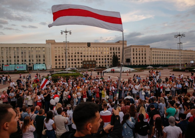 Bijela kuća: Rusija mora poštivati suverenitet Bjelorusije