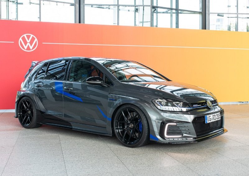 [FOTO] Premijera VW Golfa GTE HyRACER; pripravnici predstavili svoju verziju sportskog Golfa