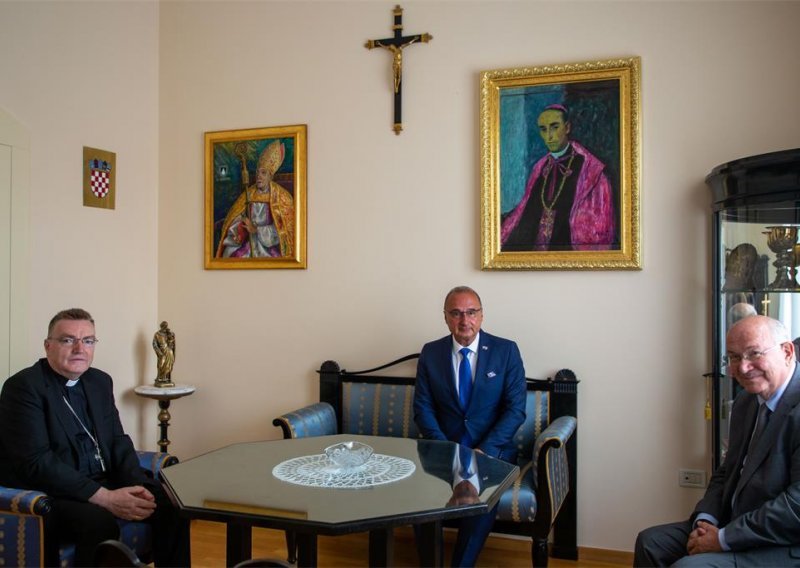 Bozanić primio ministra Grlića Radmana i franjevačkog provincijala Krištu