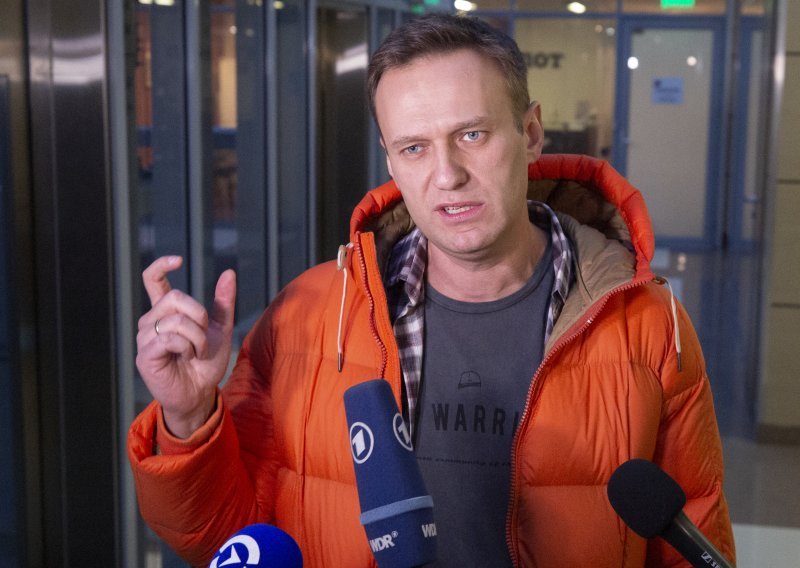 Navaljnom zamrznuti računi i zaplijenjen stan u Moskvi