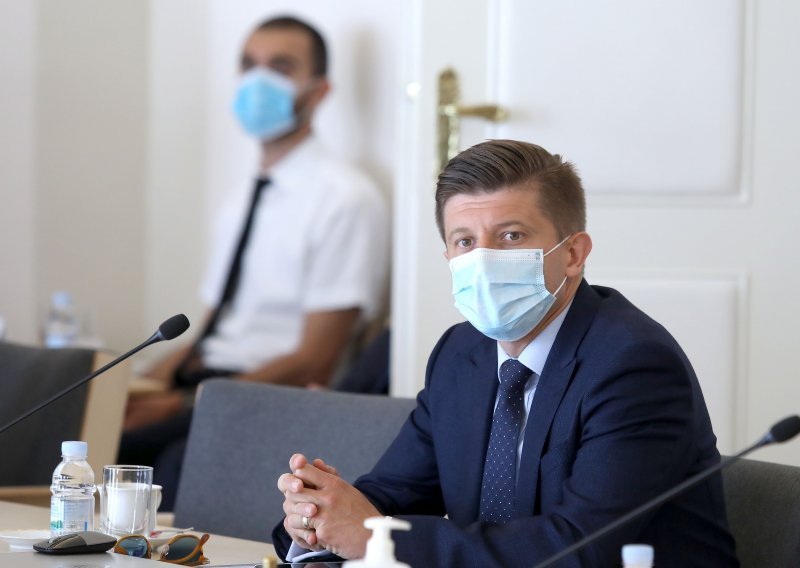 Ministar Marić: 'Predlažemo da 1. siječnja idemo sa snižavanjem poreza na dobit i dohodak'