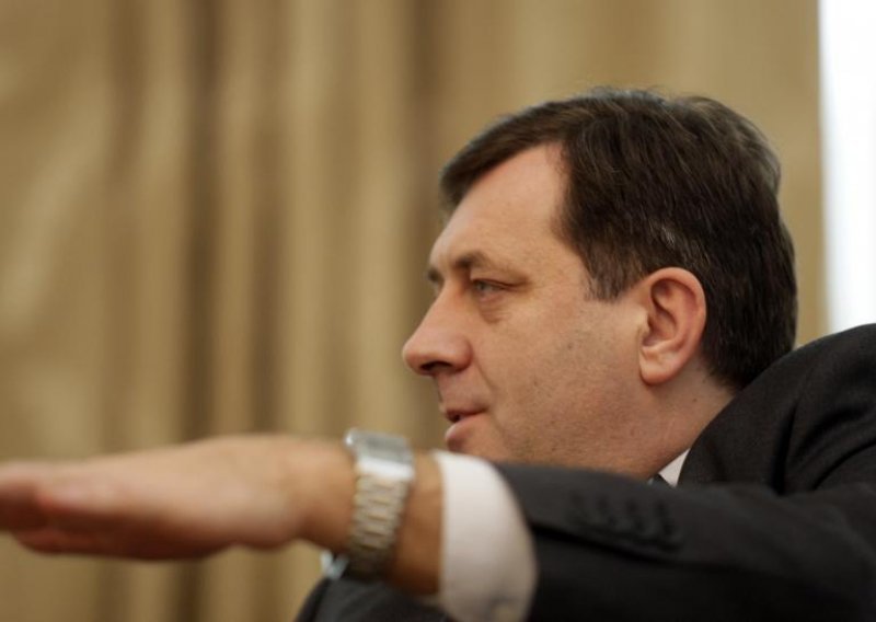 Dodik: Lagumdzija must go, Bosnia won't survive