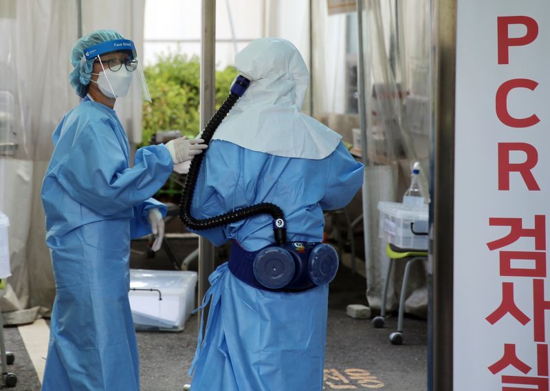 Južna Koreja bilježi najveći broj dnevnih zaraza od ožujka, a prijeti joj širenje koronavirusa nakon političkog skupa kojem su prisustvovale tisuće
