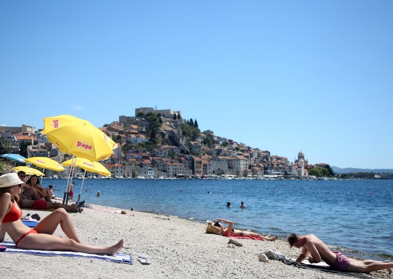 Policija upozorava - ne ostavljajte stvari na plaži bez nadzora