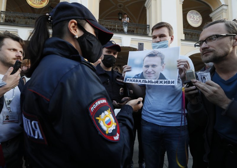 Ruski liječnici dopustili prebacivanje Navaljnog u Njemačku