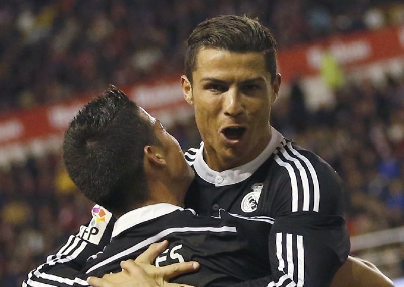 Ronaldo i James sačuvali nadu Reala u Primeri