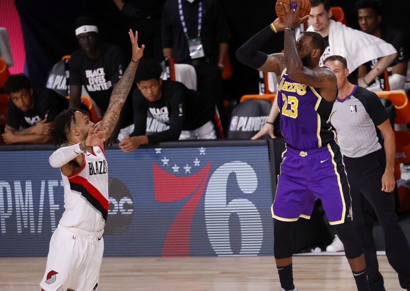 Miami Heat na korak od sljedećeg kruga, LeBron James prvo ime u pobjedi LA Lakersa, dok se Jamesu Hardenu ovo dogodilo prvi put u sezoni