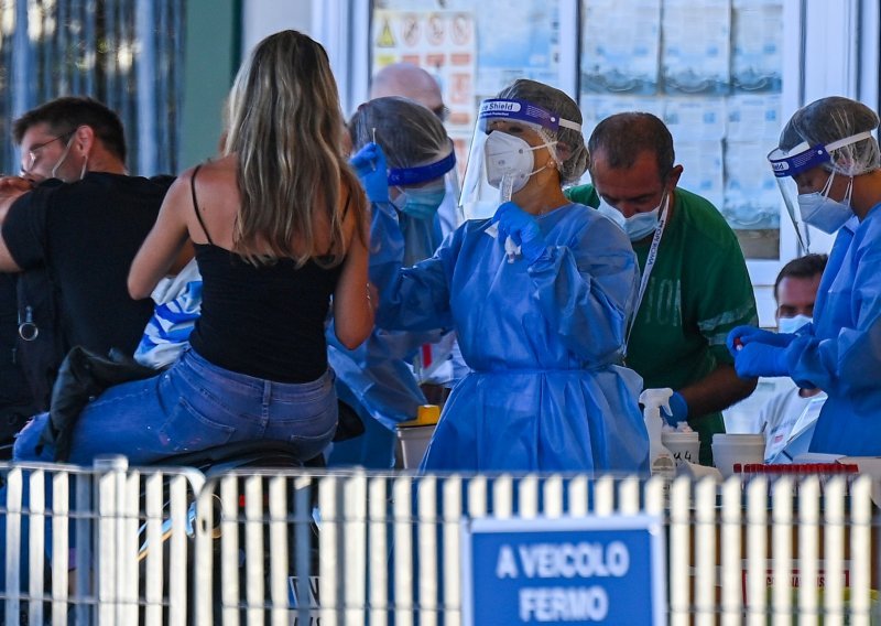Unatoč porastu slučajeva, u Italiji neće biti nove karantene