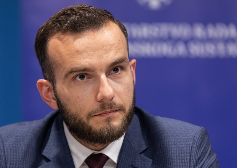 Aladrović o povećanju plaća javnim službama: 'Nadam se da će svi shvatiti posljedice koronakrize, moramo spasiti gospodarstvo'
