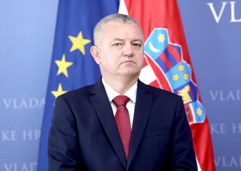 Horvat: Vlada spremna prihvatiti 42 amandmana i šest djelomično