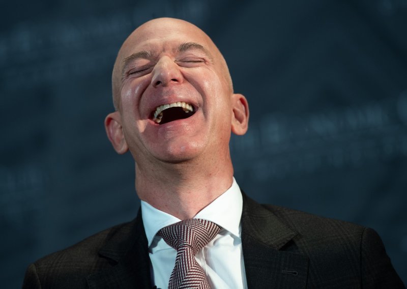 Jeff Bezos vrijedi preko 200 milijardi dolara, 90 više od najbliže konkurencije