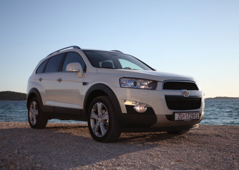 Chevrolet Captiva 2.2 Diesel LTZ – mnogo automobila za uloženi novac