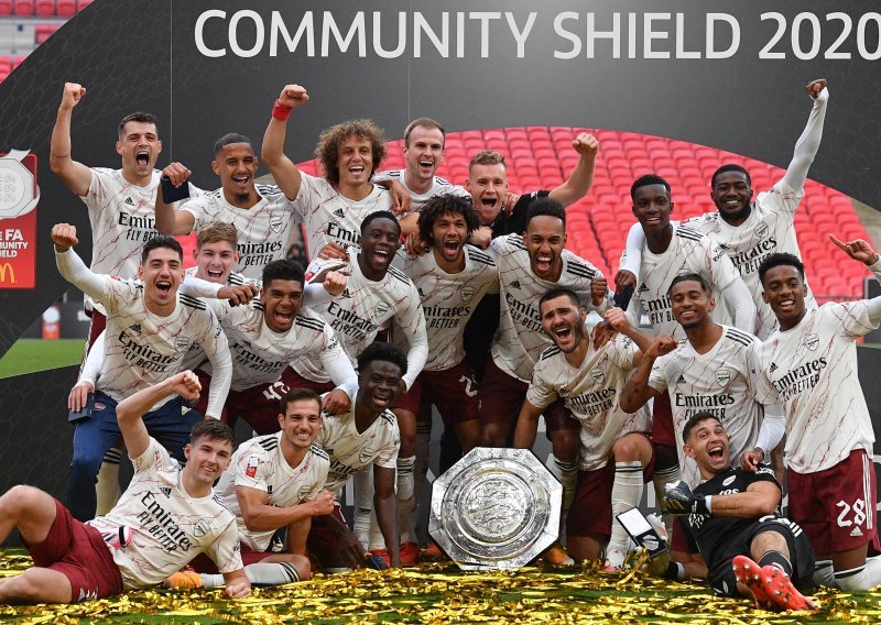 Nogometašima Arsenala trofej Superkupa nakon što su na praznom Wembleyju svladali Liverpool