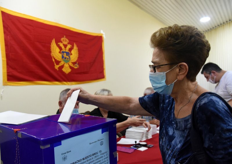 Izbori u Crnoj Gori prošli bez nepravilnosti, ali promatrači upozoravaju: Bilo je široke zlouporabe položaja i državnih resursa od vladajućih