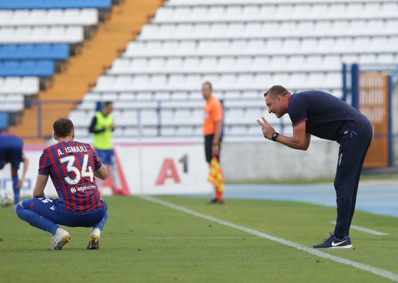 Trener Hajduka Hari Vukas već je našao slabu stranu Renove i hrabro zaključio: Mi smo Hajduk...