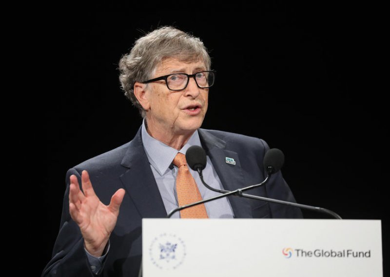 Bill Gates tortom razveselio Warrena Buffeta za 90. rođendan