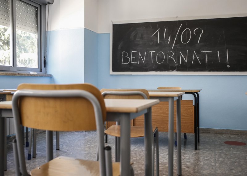 Sve više talijanskih regija odgađa početak školske godine, reagirao premijer Conte