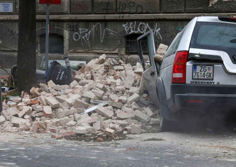 Pet mjeseci od potresa u Zagrebu stradali građani strahuju od zime: Nećemo je valjda provesti u kontejneru