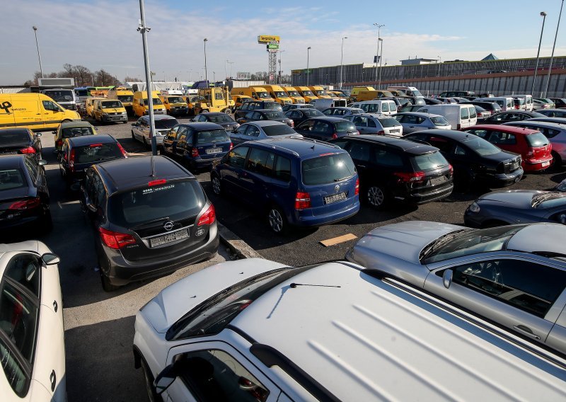 Prilika za jeftin auto - TRCZ u subotu ima dražbu rabljenih državnih vozila