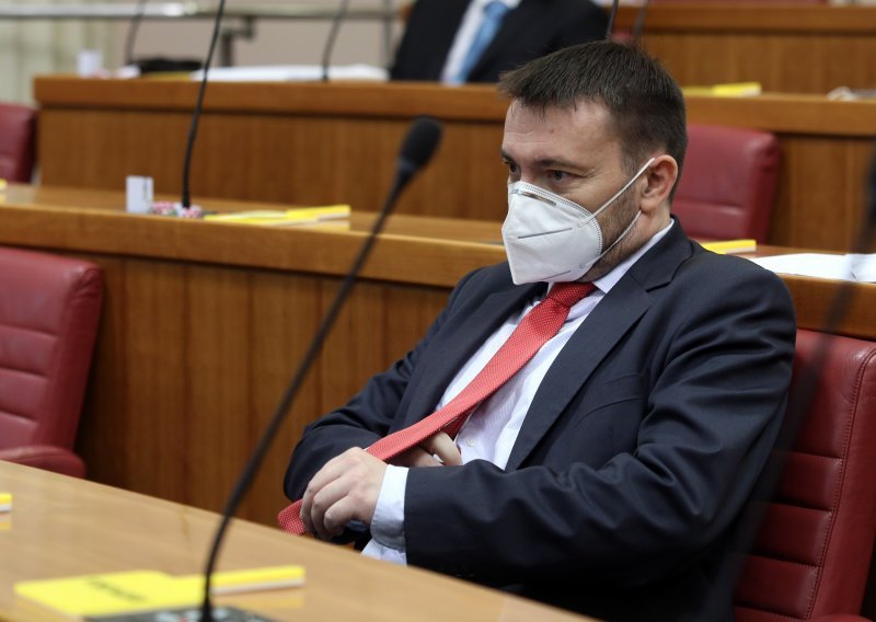 Bauk: SDP nema problema s obvezom nošenja maski u Sabornici