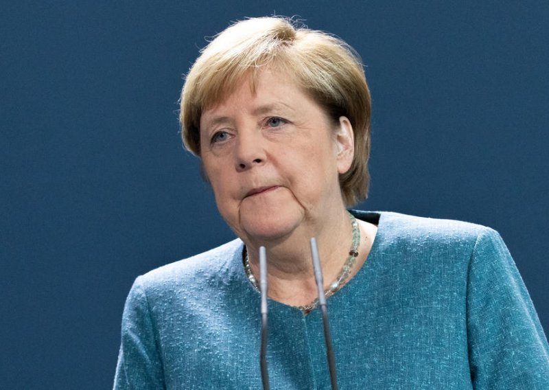 Merkel ne isključuje zaustavljanje Sjevernog toka II zbog trovanja Navaljnog