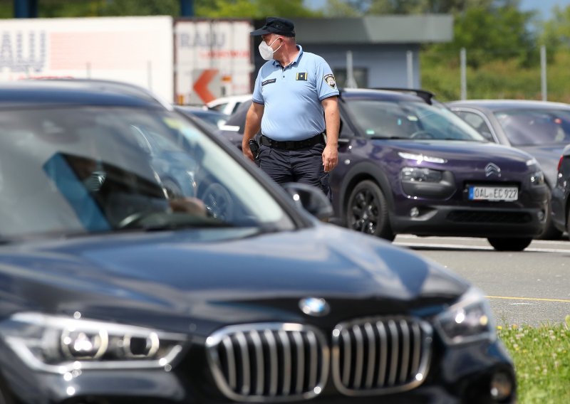 HAK upozorava na radove na cestama i autocestama, ali i na čekanja na granicama zbog korona mjera