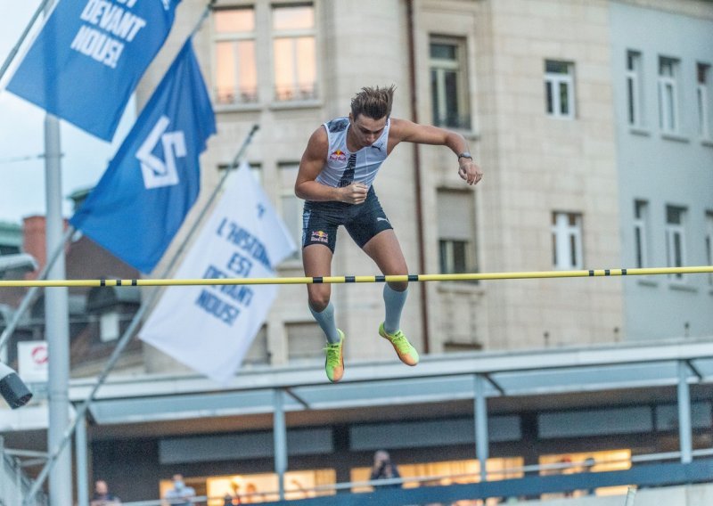 Rijetko viđen atletski spektakl; pogledajte švedsko čudo od djeteta kako je zamalo s trona skinulo velikog Sergeja Bubku