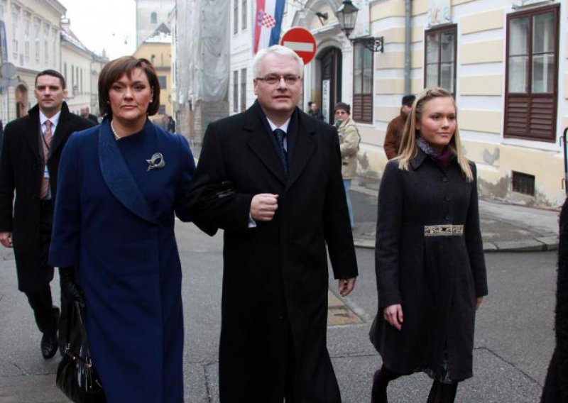 Josipović zavladao naslovnicama u regiji