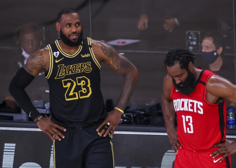 LeBron James i Lakersi uzvratili Houstonu, a Milwaukee rano ostao bez najveće zvijezde te ipak stigao do pobjede