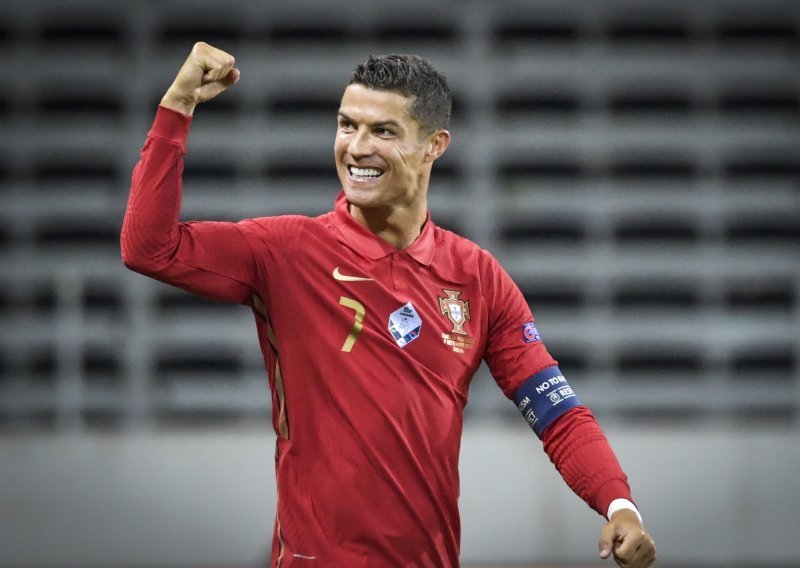 Ronaldo sam pokorio Švedsku i postao drugi igrač u povijesti koji je za reprezentaciju zabio preko 100 golova, a uskoro bi mogao postati i prvi