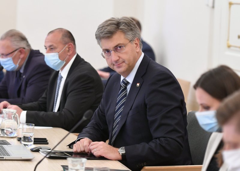 Plenković: Cilj je Zakona o obnovi Zagreba da bude kvalitetan i održiv