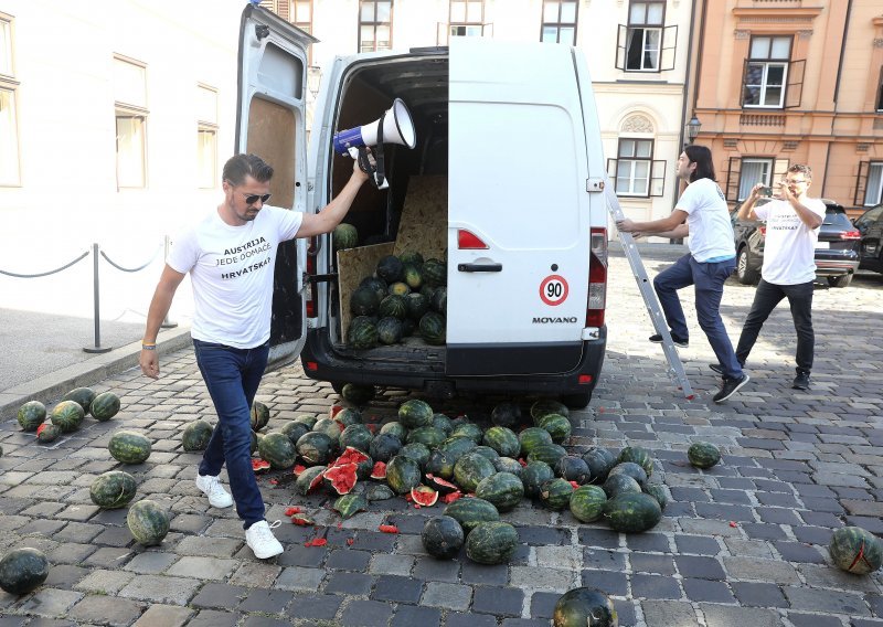 Sinčićeve lubenice ukazale na ozbiljne sigurnosne rupe: Hoće li se na Markov trg postaviti rampe?