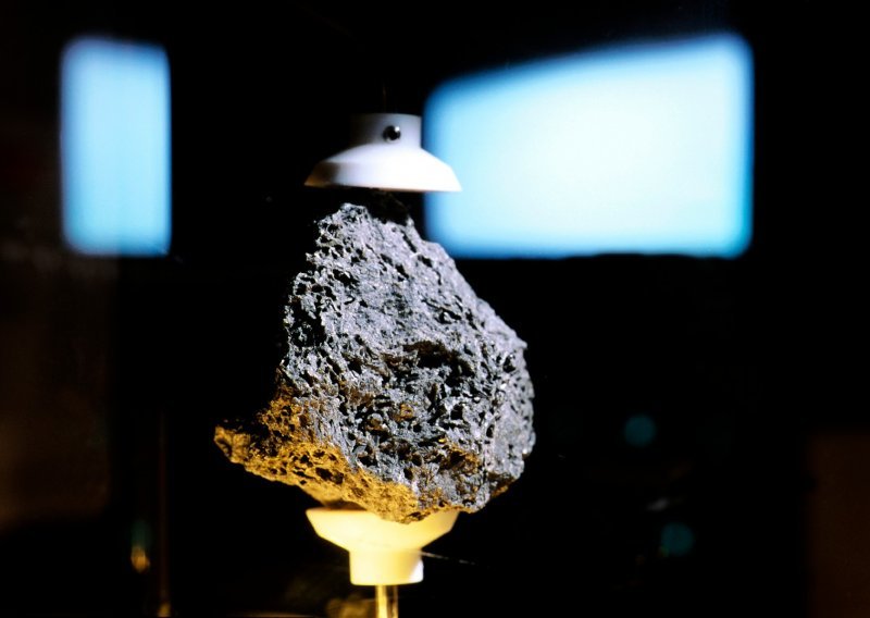 NASA otkupljuje kamenje s Mjeseca, nudi do 25.000 dolara po uzorku