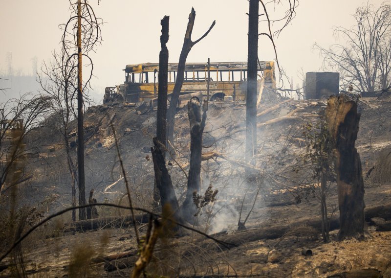 Požari haraju Kalifornijom: Vatra prijeti poznatom opservatoriju u okolici Los Angelesa